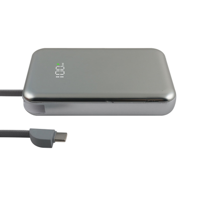 Portable Power Bank with Li-polymer Battery / 18650 Batter Type and 38.3 Passed