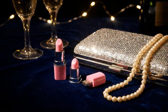 Lipstick shape plastic 128GB Encryption Lightweight and Durable Flash Drive Suitable for Lady Gift